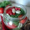 16 geriausių marinuotų karštų pomidorų gaminimo žiemai receptų