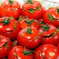 Läckra recept på lätt saltade och inlagda tomater på armeniska för vintern