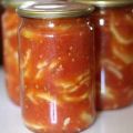TOP 12 geweldige recepten voor het koken van courgette in tomaat voor de winter waar je je vingers bij aflikt