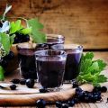 10 enkla steg-för-steg hemlagade svarta vinbärsrecept
