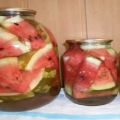 De bästa recepten för omedelbar matlagning saltade vattenmeloner för vintern, med och utan sterilisering