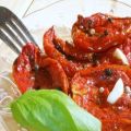 Saulėje džiovintų pomidorų derliaus nuėmimo žiemai receptai iš Julijos Vysotskaya