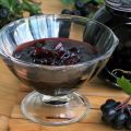 3 läckra recept för chokeberry sylt med körsbärsblad på vintern