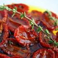 Saulėje džiovintų vyšninių pomidorų receptai žiemai namuose