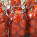 14 geriausių pomidorų kepimo žiemai namuose receptų