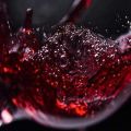 Vad bestämmer och hur man kontrollerar hur många grader som finns i hemlagat vin