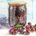 TOP 7 ricette per inscatolare ciliegie snocciolate con zucchero nel loro stesso succo per l'inverno