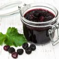 Blackberry gelé recept för vintern utan gelatin