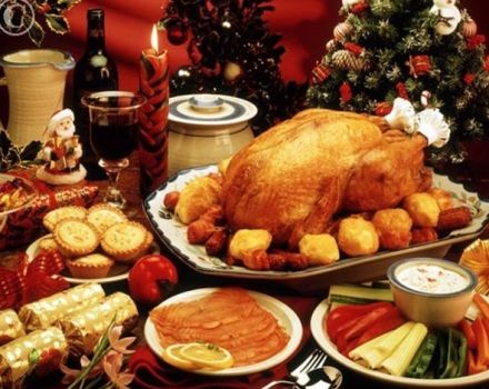 Le migliori ricette natalizie e quanti articoli dovrebbero essere nel menu delle feste