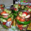 TOP 13 chutných receptov na morenie uhoriek a paradajok na zimu