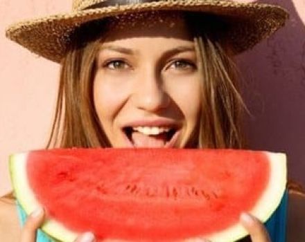 A görögdinnye ártalma és előnyei a nők, a férfiak és a gyermekek egészségére, tulajdonságai és kalóriája