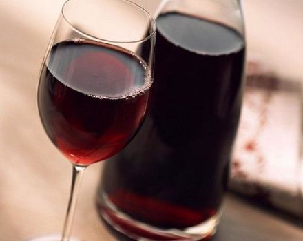 Kolme suosituinta reseptiä puolimakeaa viinirypäleviiniä varten kotona