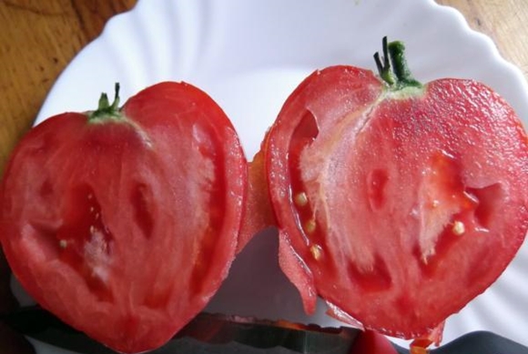 galvijų širdies pomidorai