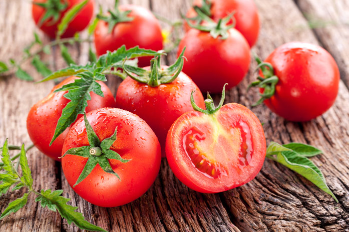 tomaten op het bord