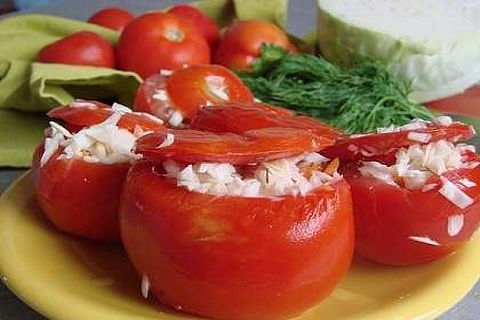 paruošti pomidorai