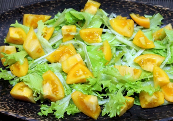 salad with yellow tomatoes
