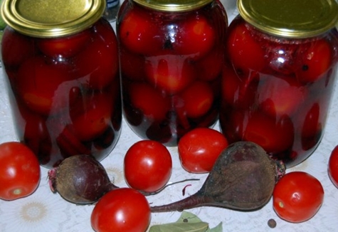 tomates en conserve aux betteraves
