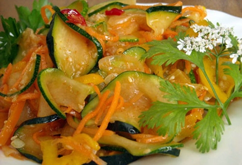 salad with Korean zucchini and cucumbers