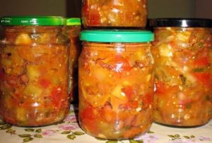 Läckra recept för att förbereda zucchini med bönor för vintern