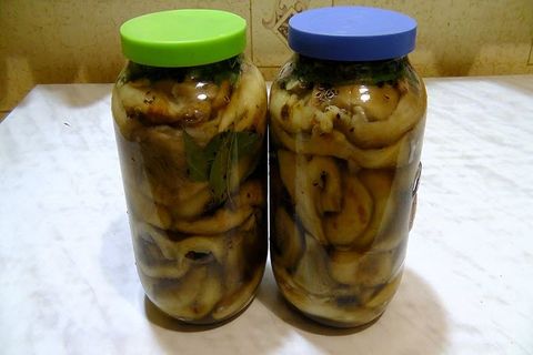 champignons dans un bocal