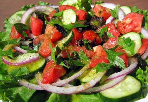 salad na may kamatis