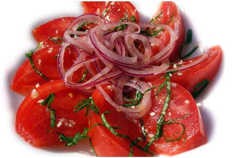 raudonų pomidorų salotos