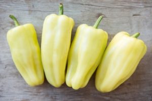 Opis sorte paprike Belozerka, značajke uzgoja i prinos