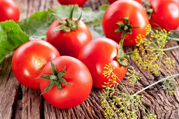 daugiakameris pomidoras