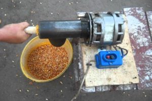 Kako napraviti domaći plug od kukuruza kod kuće