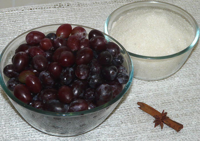 Une recette pas à pas pour faire de la confiture de raisin pour l'hiver à la maison