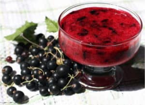Enkla recept för framställning av hallon- och vinbärsylt till vintern