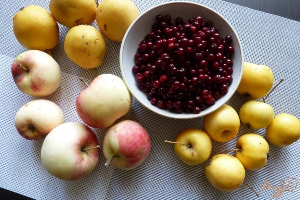 mere și lingonberries