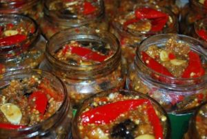 Najlepšie recepty na varenie baklažánu v arménskej zime