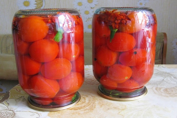 tvirti pomidorai