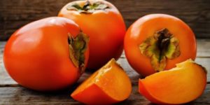 Nuttige eigenschappen en schade van persimmon voor het lichaam, contra-indicaties en consumptiesnelheid