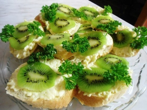 Avec sandwichs au kiwi