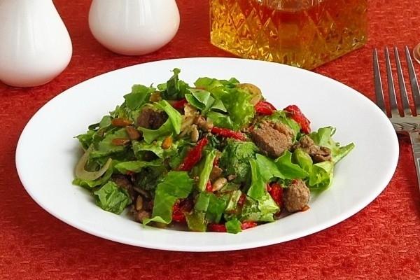 Salade met lever en groenten