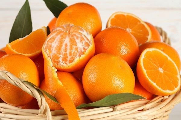 cesto di arancia