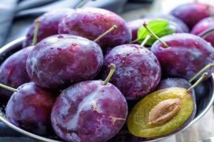 Description and characteristics of Hungarian plum varieties, planting and care