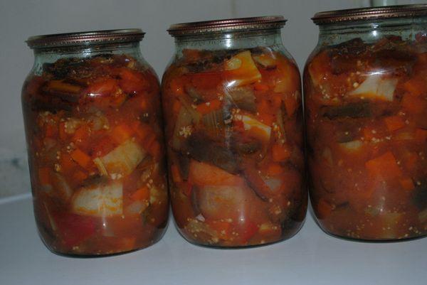 Aubergine i tomatsås med koriander