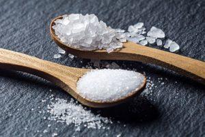 Vilket salt är bättre för att betka gurkor på vintern, slätt eller jodiserat