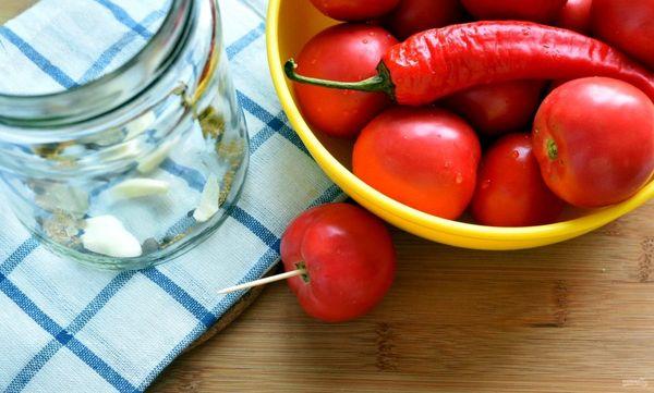 pomidorai marinavimui