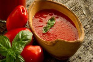 TOP 17 Rezepte für Tomatensauce zu Hause für den Winter