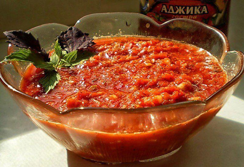 adžikos pomidoras