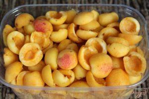 TOP 5 recepten voor het goed invriezen van kersenpruimen voor de winter in de vriezer