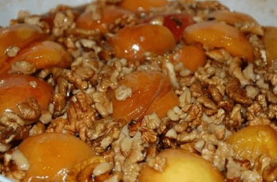 confiture d'abricots aux noix