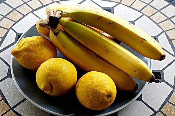bananer på en tallrik