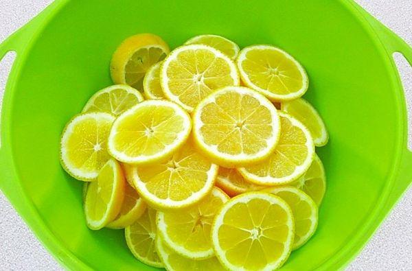 plátky citróna