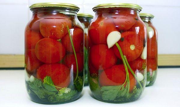 konserverade tomater