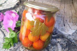 15 vienkāršas soli pa solim sagatavotu tomātu ziemai burciņās receptes